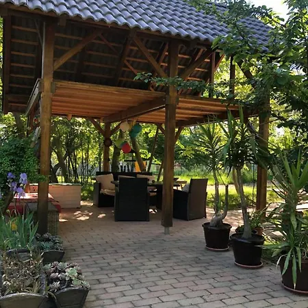Casa de Férias Kisfaludy Nyaraló *